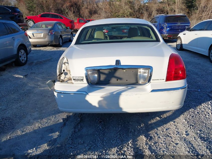 1LNHM82V76Y637178 | 2006 LINCOLN TOWN CAR