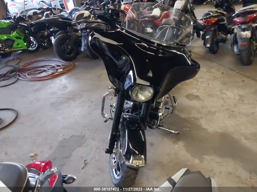 2012 HARLEY-DAVIDSON FLHP POLICE ROAD KING - 1HD1FHM1XCB625095