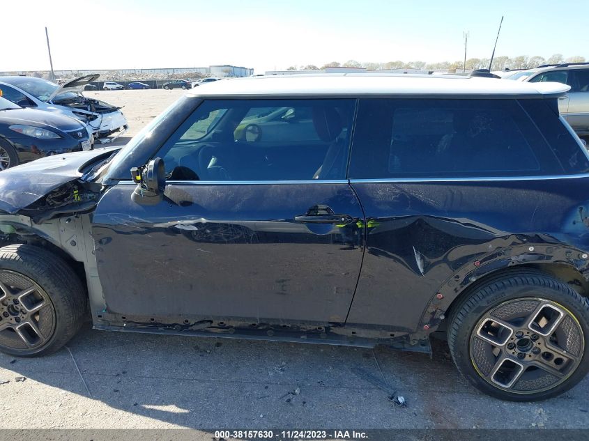 2023 MINI SE HARDTOP COOPER - WMW13DJ09P2T63832