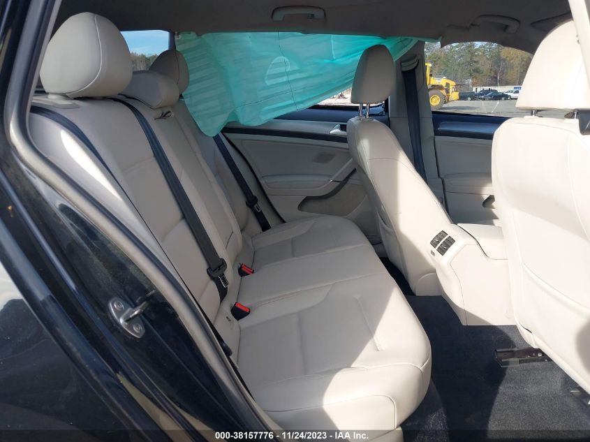 2015 VOLKSWAGEN GOLF SPORTWAGEN TDI S 4-DOOR - 3VWCA7AU1FM505844