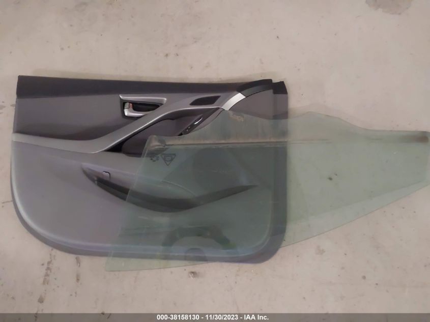 2015 HYUNDAI ELANTRA SE - 5NPDH4AE0FH613713