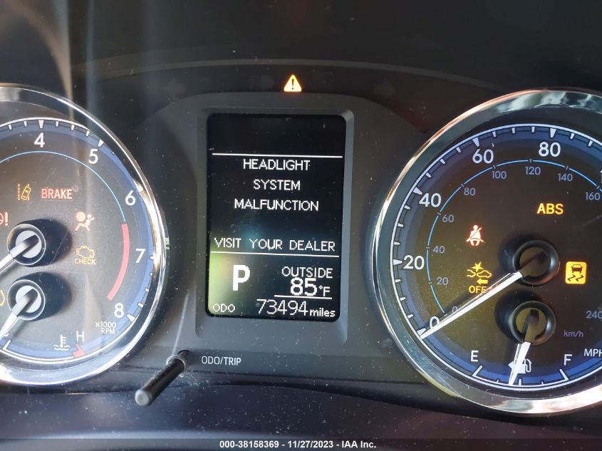 2018 TOYOTA COROLLA LE - 5YFBURHE8JP828385