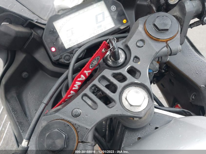 2020 YAMAHA YZFR3 A MH3RH18Y6LK004239
