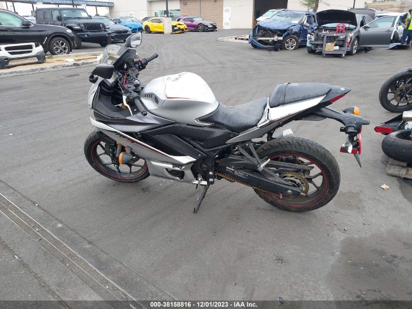 2020 YAMAHA YZFR3 A MH3RH18Y6LK004239