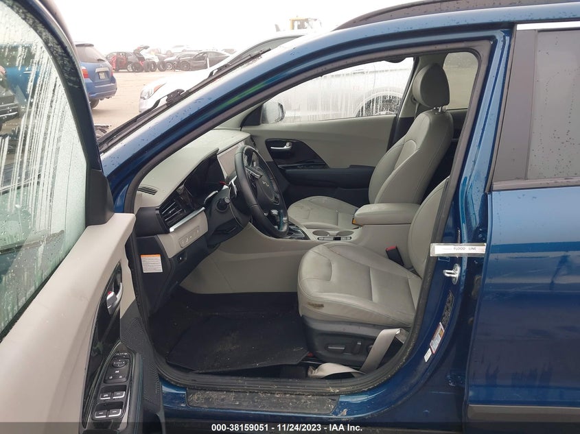 VIN KNDCC3LC8N5533042 2022 KIA NIRO TOURING SE