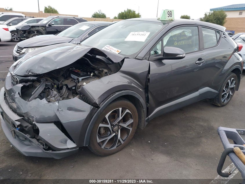 VIN NMTKHMBX9JR017864 2018 TOYOTA C-HR XLE PREMIUM