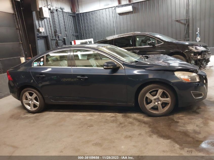 2013 VOLVO S60 T5/T5 PLATINUM - YV1612FH4D2210282