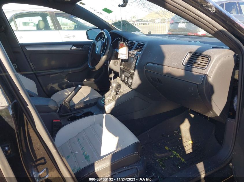 2017 VOLKSWAGEN JETTA SPORT - 3VWD17AJ5HM304915