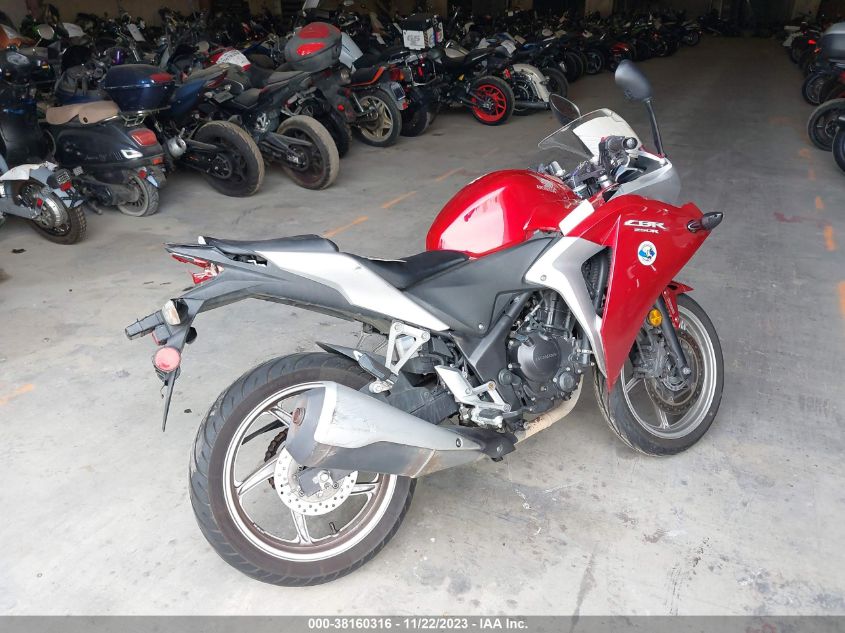 2011 HONDA CBR250 R MLHMC4112B5003881