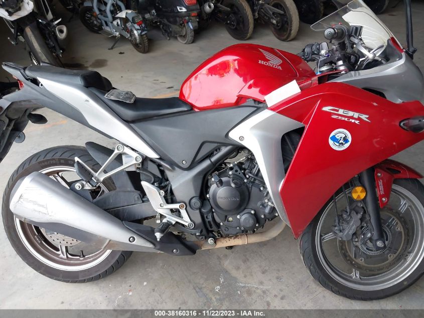 2011 HONDA CBR250 R MLHMC4112B5003881