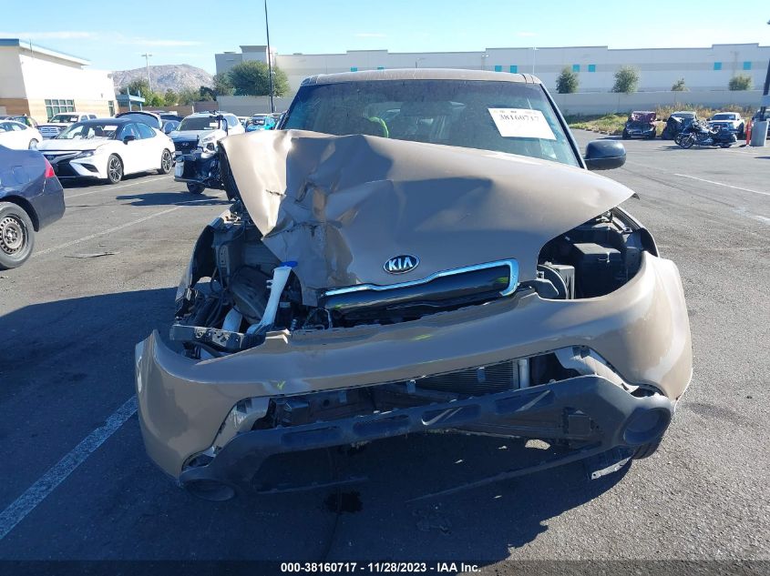 2015 KIA SOUL + - KNDJP3A53F7138935