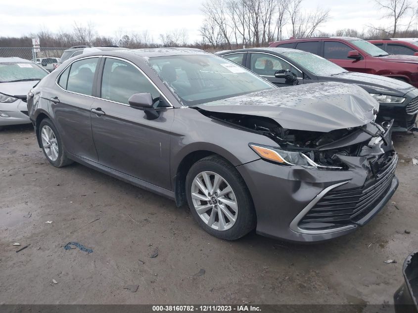 2022 TOYOTA CAMRY LE - 4T1C11AK2NU022805