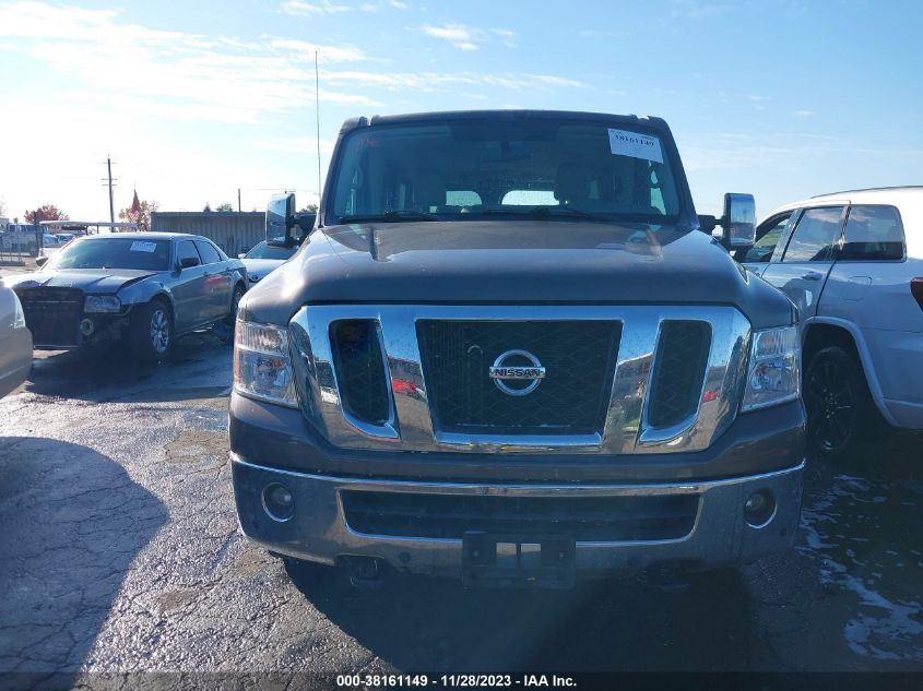 2018 NISSAN NV PASSENGER NV3500 HD SL V8 5BZAF0AAXJN852239