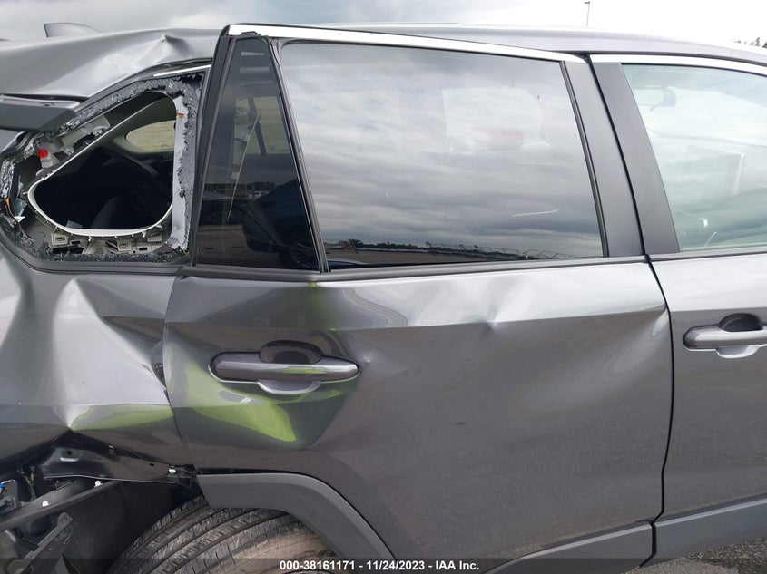 VIN 2T3H1RFV2PC239354 2023 TOYOTA RAV4 LE