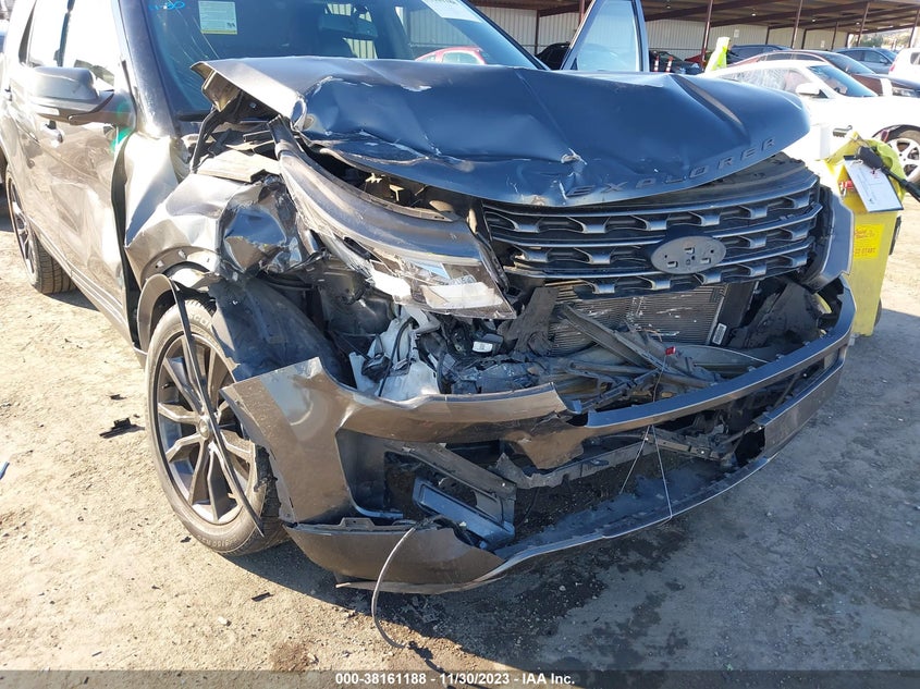 VIN 1FM5K7D84HGC85650 2017 FORD EXPLORER XLT