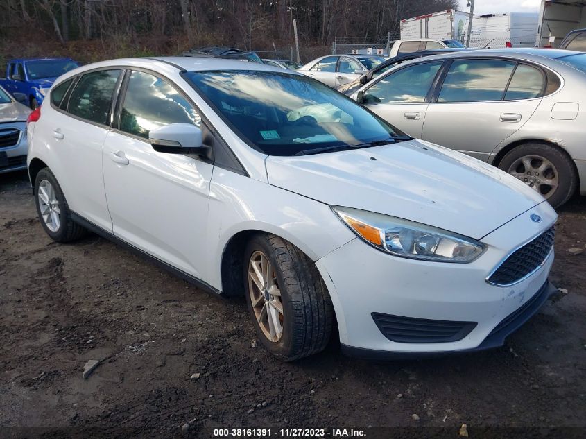 2015 FORD FOCUS SE - 1FADP3K21FL301189