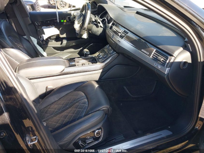 2015 AUDI S8 4.0T - WAUK2AFDXFN019117