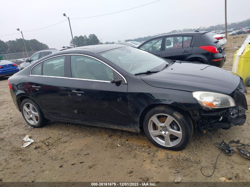 2013 VOLVO S60 T5/T5 PLATINUM - YV1612FS2D2184602