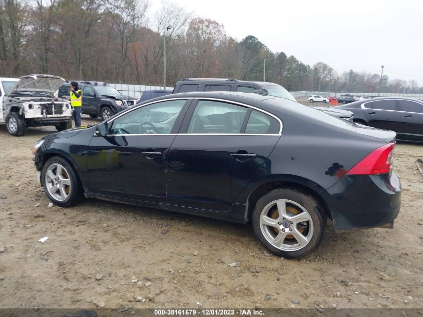 2013 VOLVO S60 T5/T5 PLATINUM - YV1612FS2D2184602