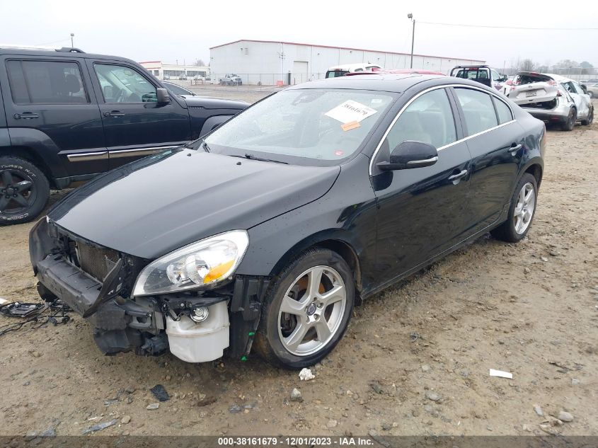 2013 VOLVO S60 T5/T5 PLATINUM - YV1612FS2D2184602