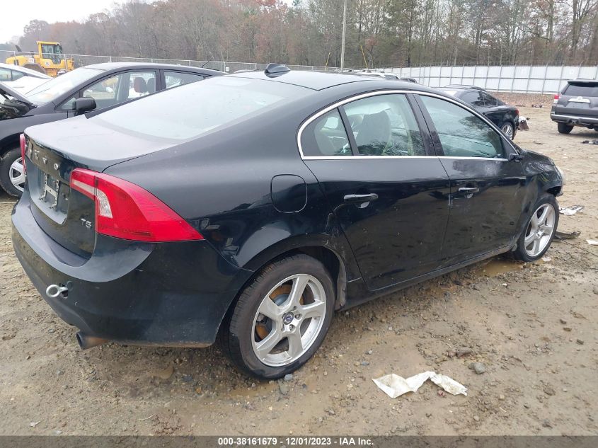 2013 VOLVO S60 T5/T5 PLATINUM - YV1612FS2D2184602