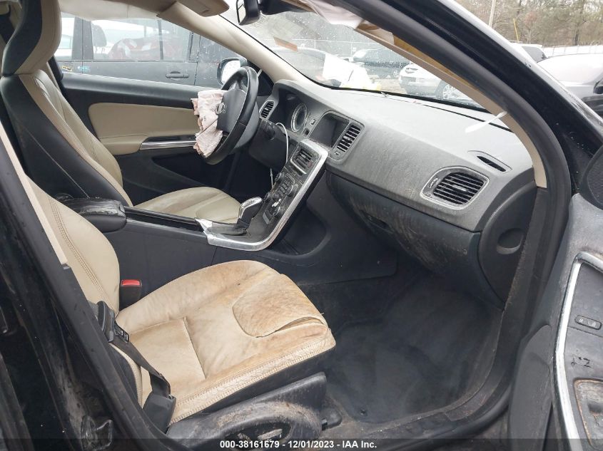 2013 VOLVO S60 T5/T5 PLATINUM - YV1612FS2D2184602