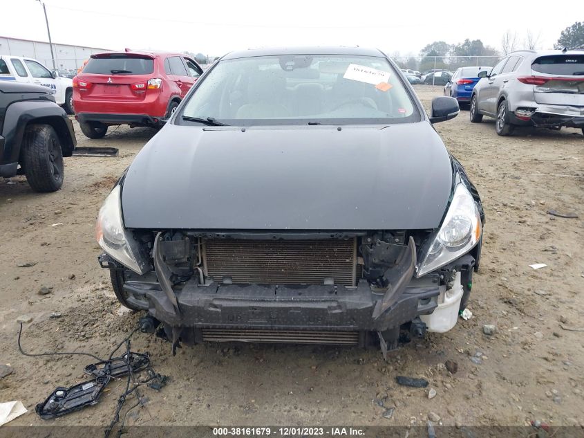 2013 VOLVO S60 T5/T5 PLATINUM - YV1612FS2D2184602