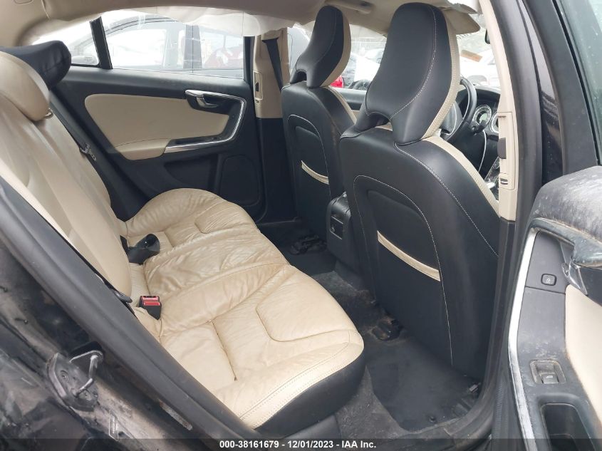 2013 VOLVO S60 T5/T5 PLATINUM - YV1612FS2D2184602