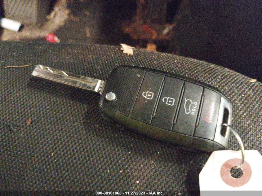 2016 KIA SPORTAGE LX - KNDPBCAC3G7840066