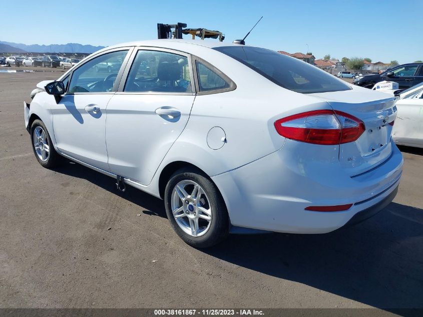 VIN 3FADP4BJ9JM106686 2018 FORD FIESTA SE