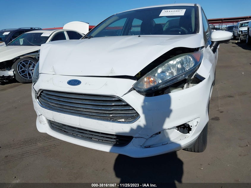VIN 3FADP4BJ9JM106686 2018 FORD FIESTA SE