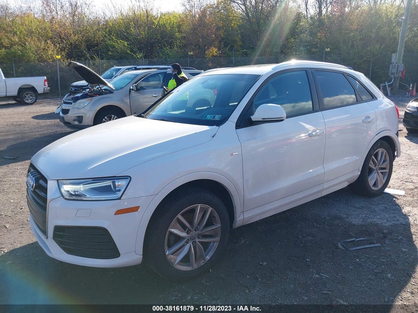 VIN WA1ECCFSXJR019668 2018 AUDI Q3 PREMIUM