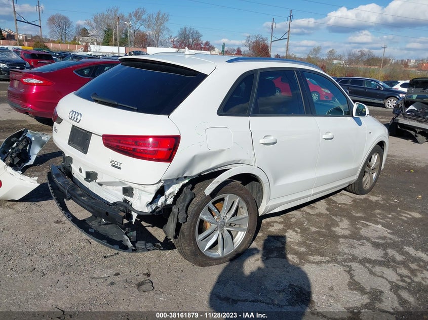 VIN WA1ECCFSXJR019668 2018 AUDI Q3 PREMIUM
