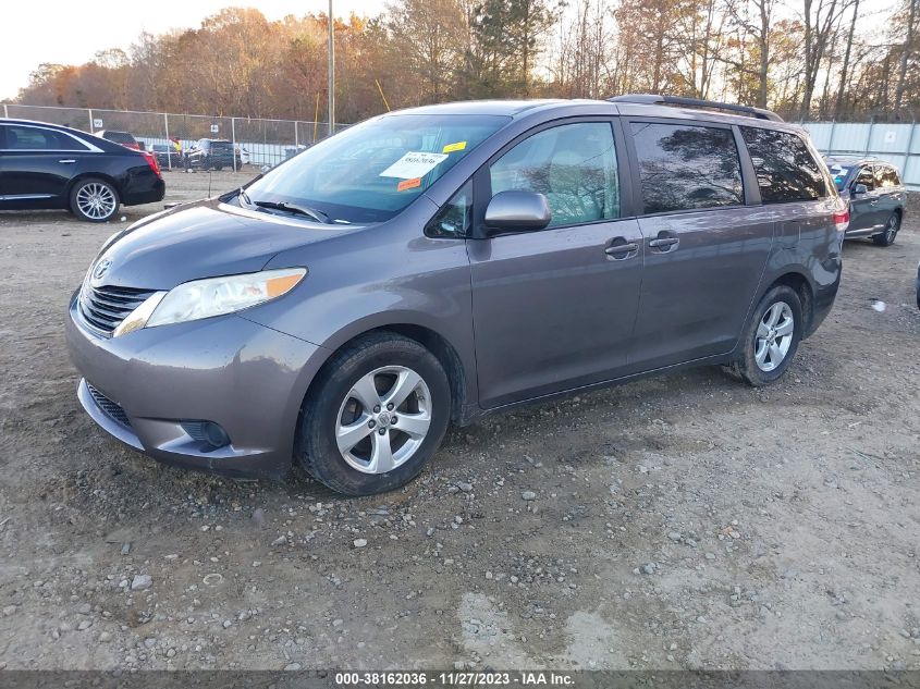 5TDKK3DC8CS191581 2012 TOYOTA SIENNA, photo no. 2