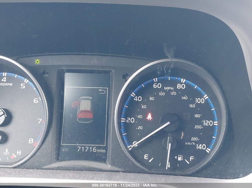 2017 TOYOTA RAV4 XLE - JTMWFREV2HD095585