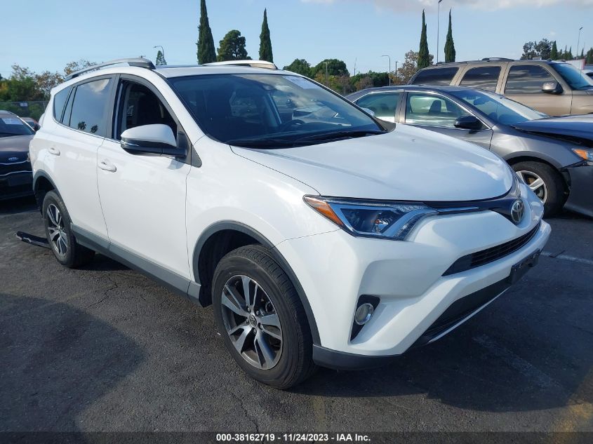2017 TOYOTA RAV4 XLE - JTMWFREV2HD095585