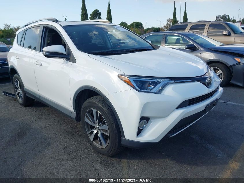 2017 TOYOTA RAV4 XLE - JTMWFREV2HD095585
