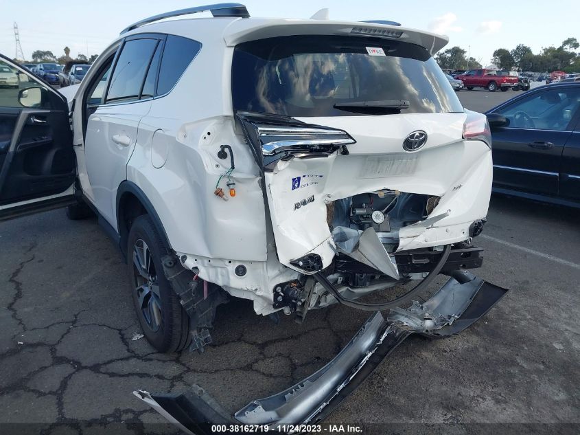 2017 TOYOTA RAV4 XLE - JTMWFREV2HD095585
