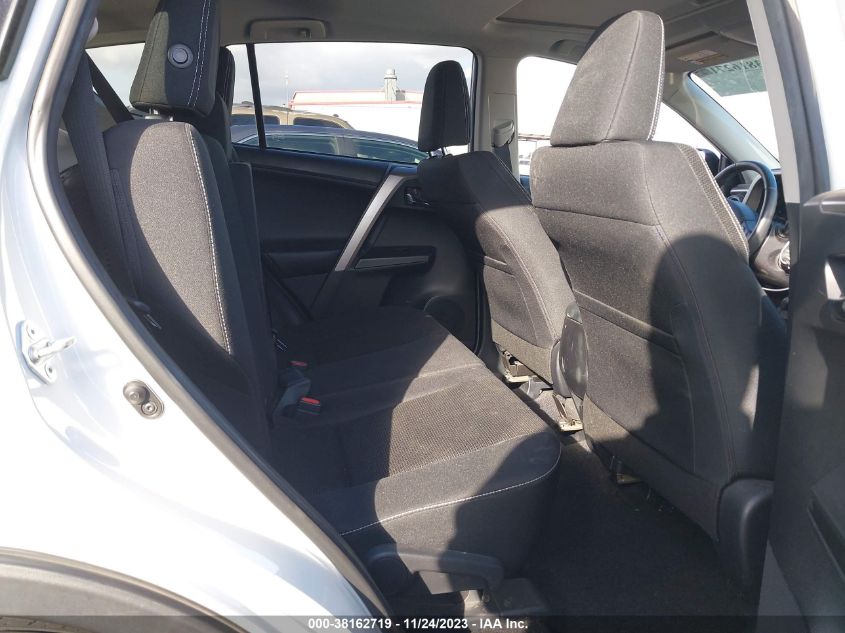 2017 TOYOTA RAV4 XLE - JTMWFREV2HD095585
