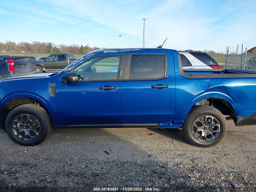 VIN 3FTTW8F90PRA96562 2023 FORD MAVERICK XLT