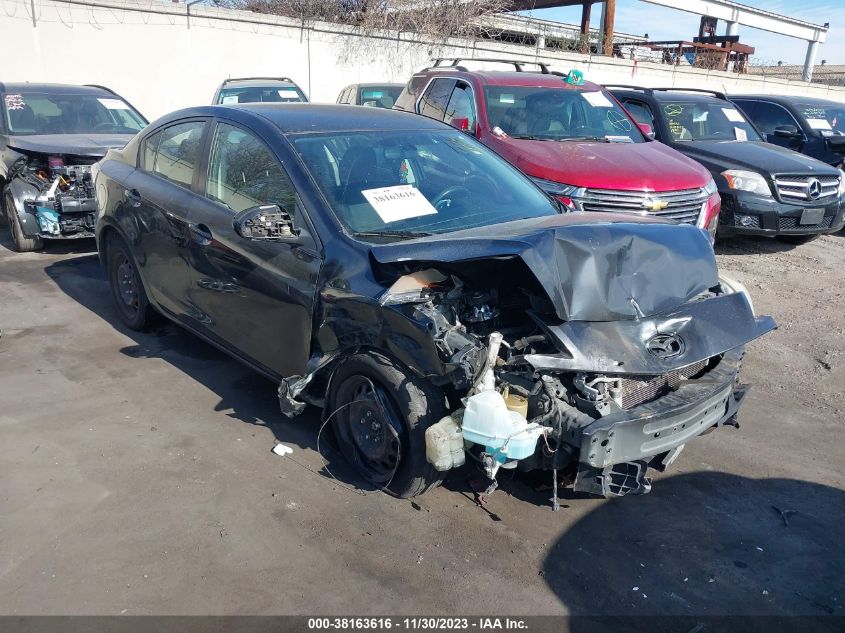 2013 MAZDA MAZDA3 I SV - JM1BL1TG8D1731516