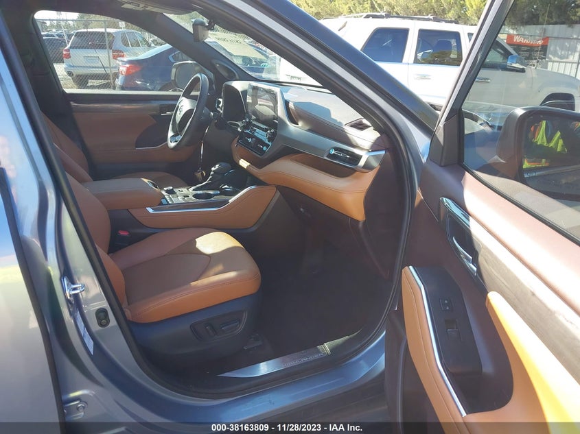 VIN 5TDFZRBH5MS115297 2021 TOYOTA HIGHLANDER PLATINUM