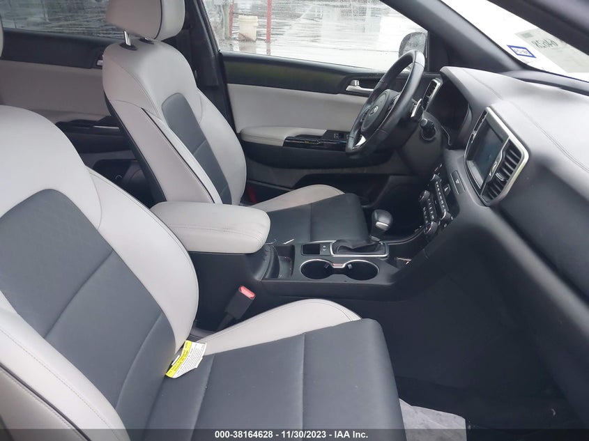 VIN KNDPN3AC8J7466021 2018 KIA SPORTAGE EX