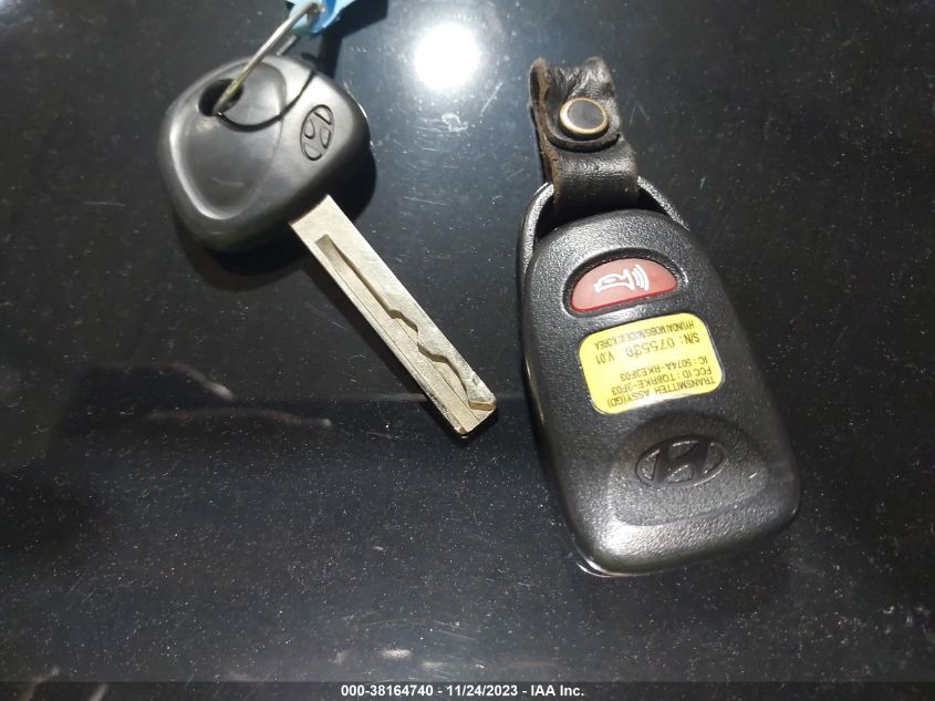 2013 HYUNDAI ELANTRA GT - KMHD35LE6DU119016