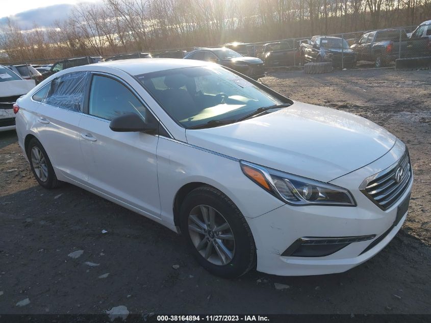 2015 HYUNDAI SONATA SE - 5NPE24AF2FH121151