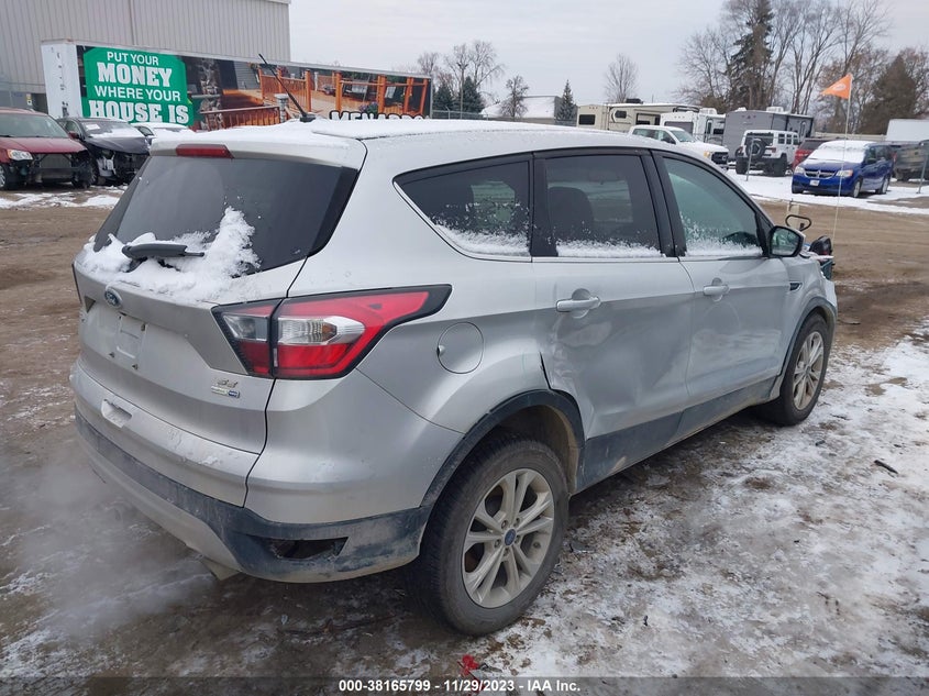 VIN 1FMCU9G93HUB20126 2017 FORD ESCAPE SE