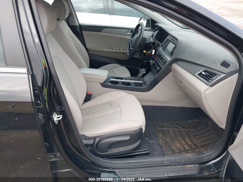 VIN 5NPE24AF1HH466268 2017 HYUNDAI SONATA SE