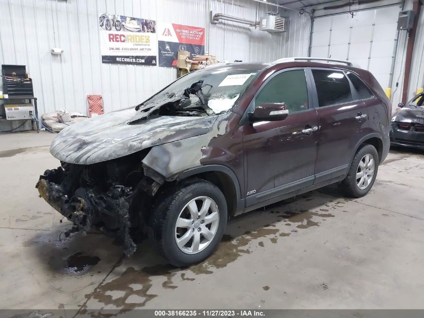 2013 KIA SORENTO LX - 5XYKTCA66DG347854