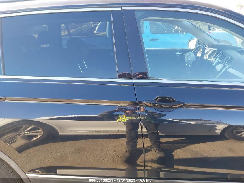 2018 VOLKSWAGEN TIGUAN 2.0T SE/2.0T SEL - 3VV2B7AX7JM220100