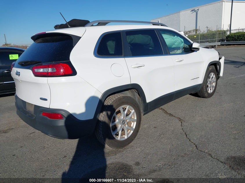 VIN 1C4PJMCB5JD570554 2018 JEEP CHEROKEE LATITUDE 4X4